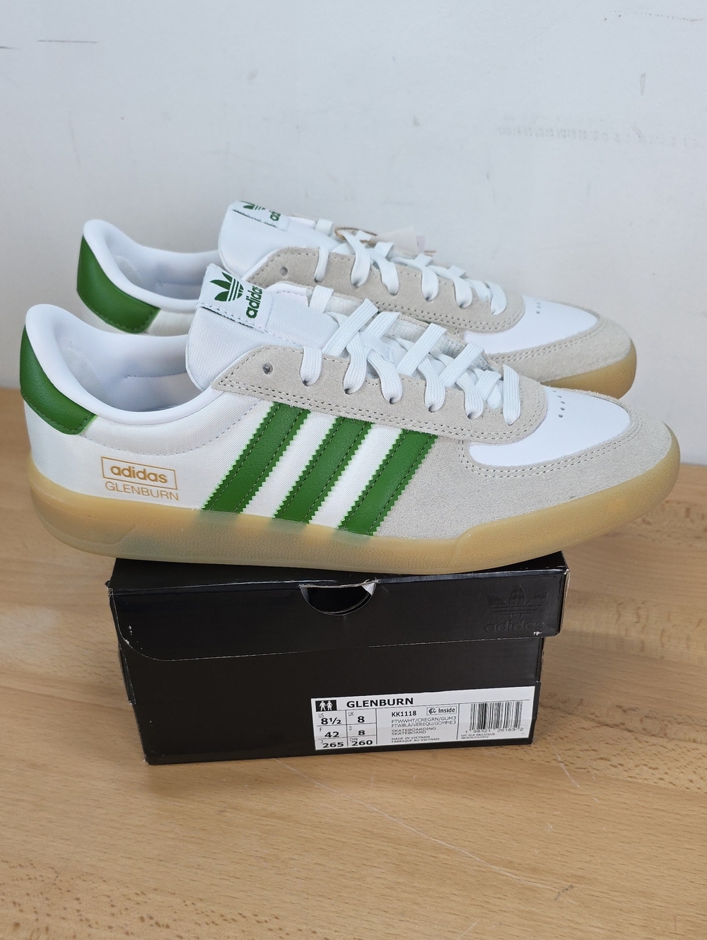 adidas Glenburn White Green Suede & Leather Sneakers 8.5